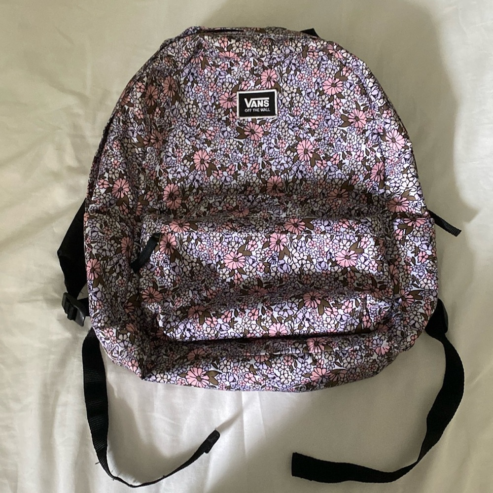 Vans OFF THE WALL backpack.✨